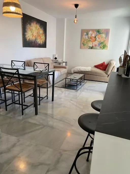 Apartment Moderno Vista Mar: Apartamento Familiar con Piscinas y Playa Cercana El Puerto de Santa Maria