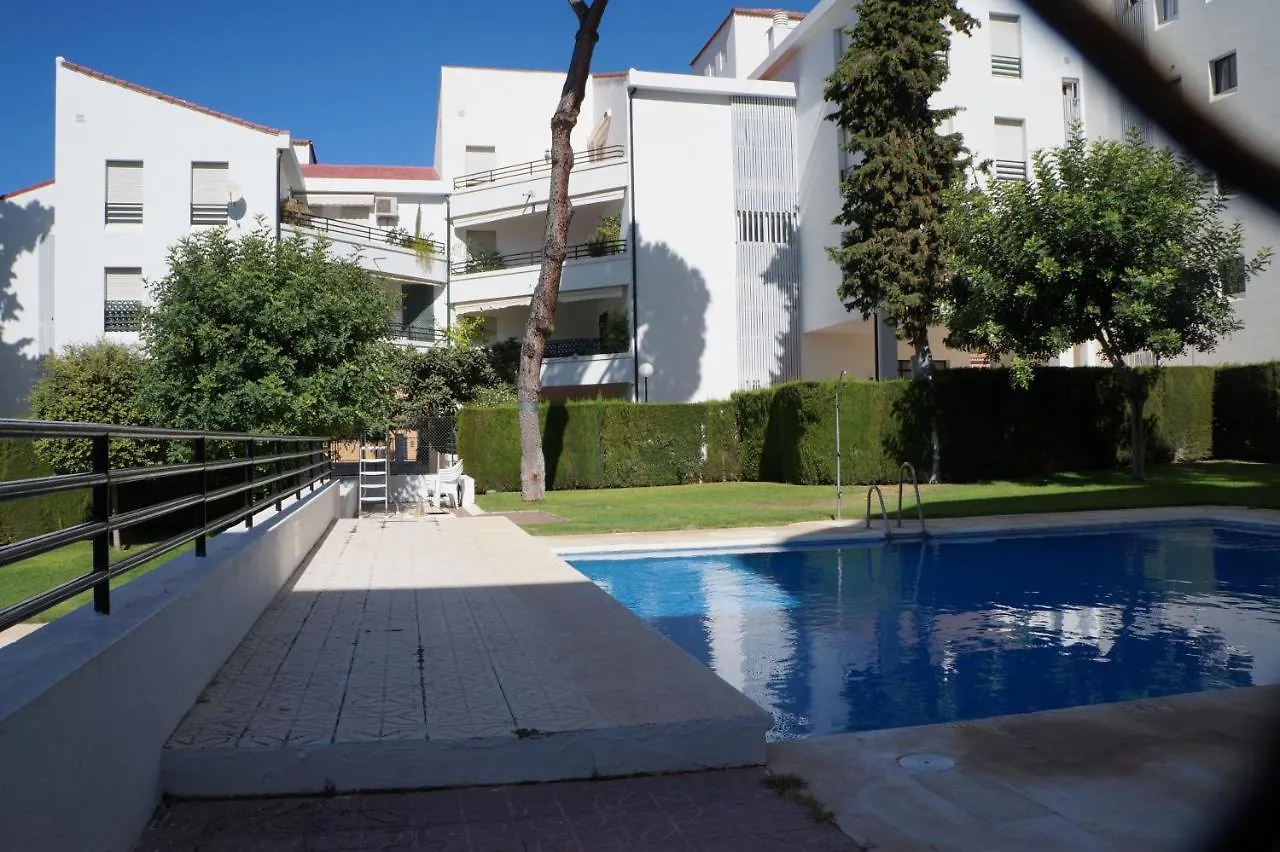 Moderno Vista Mar: Apartamento Familiar con Piscinas y Playa Cercana El Puerto de Santa Maria Spain