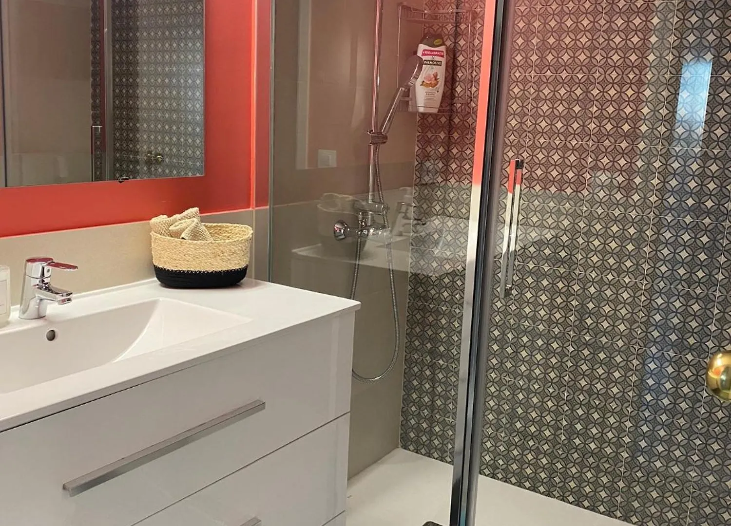 Moderno Vista Mar: Apartamento Familiar con Piscinas y Playa Cercana El Puerto de Santa Maria Apartment
