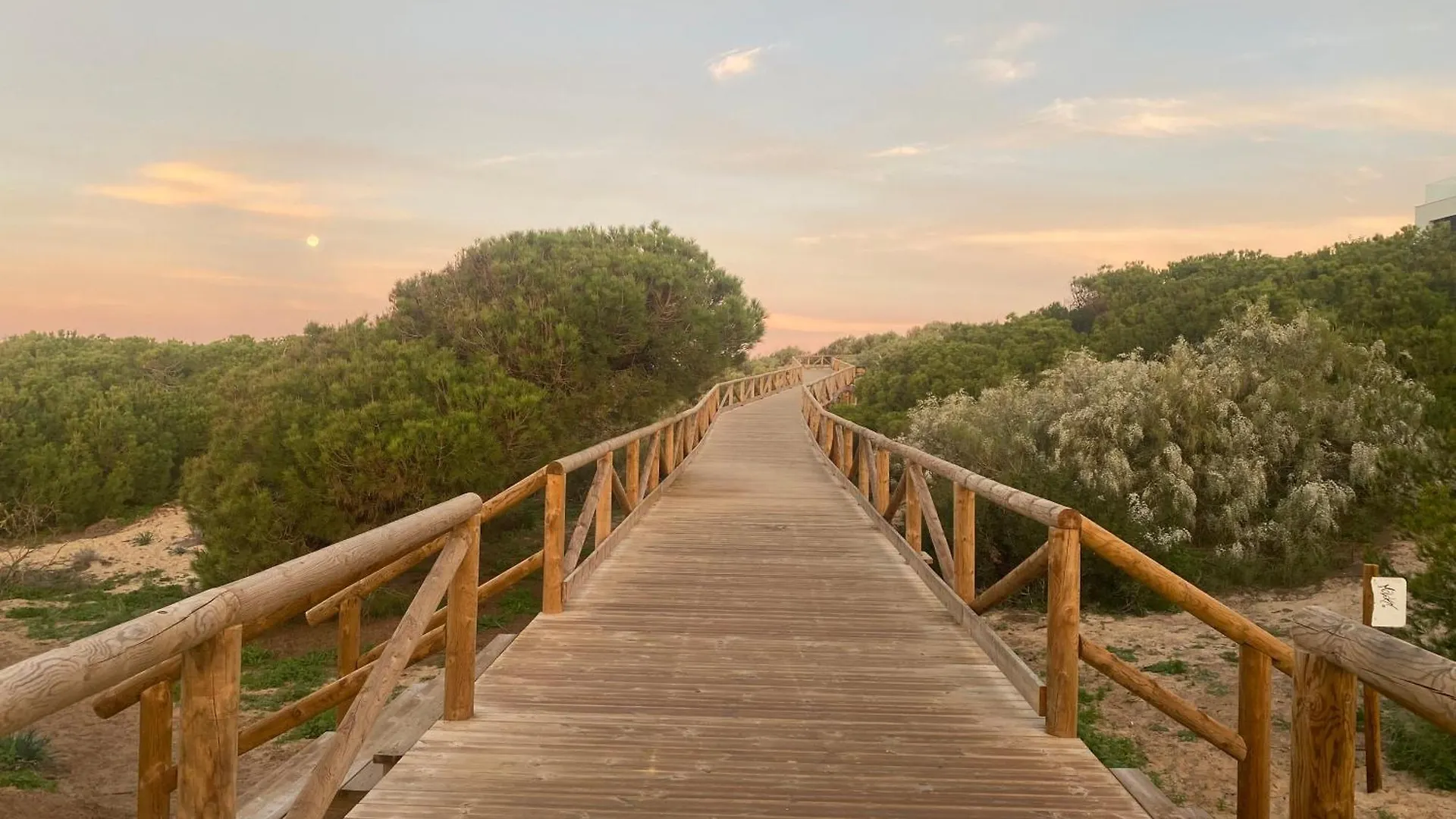 Moderno Vista Mar: Apartamento Familiar con Piscinas y Playa Cercana El Puerto de Santa Maria 0*,  Spain